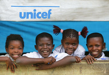 UNICEF : Das schnste Geschenk ist das Lachen eines Kindes!