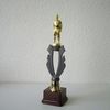 Motivständer 137 mit BUDO Figur Wettkampfartikel Ehrungen Pokale Trophäen Pokal Auszeichnungen