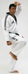 Taekwondoanzug Fuji mit WTF-Zulassung