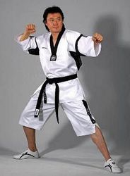 Taekwondo Anzug Evolution, schwarzes Revers